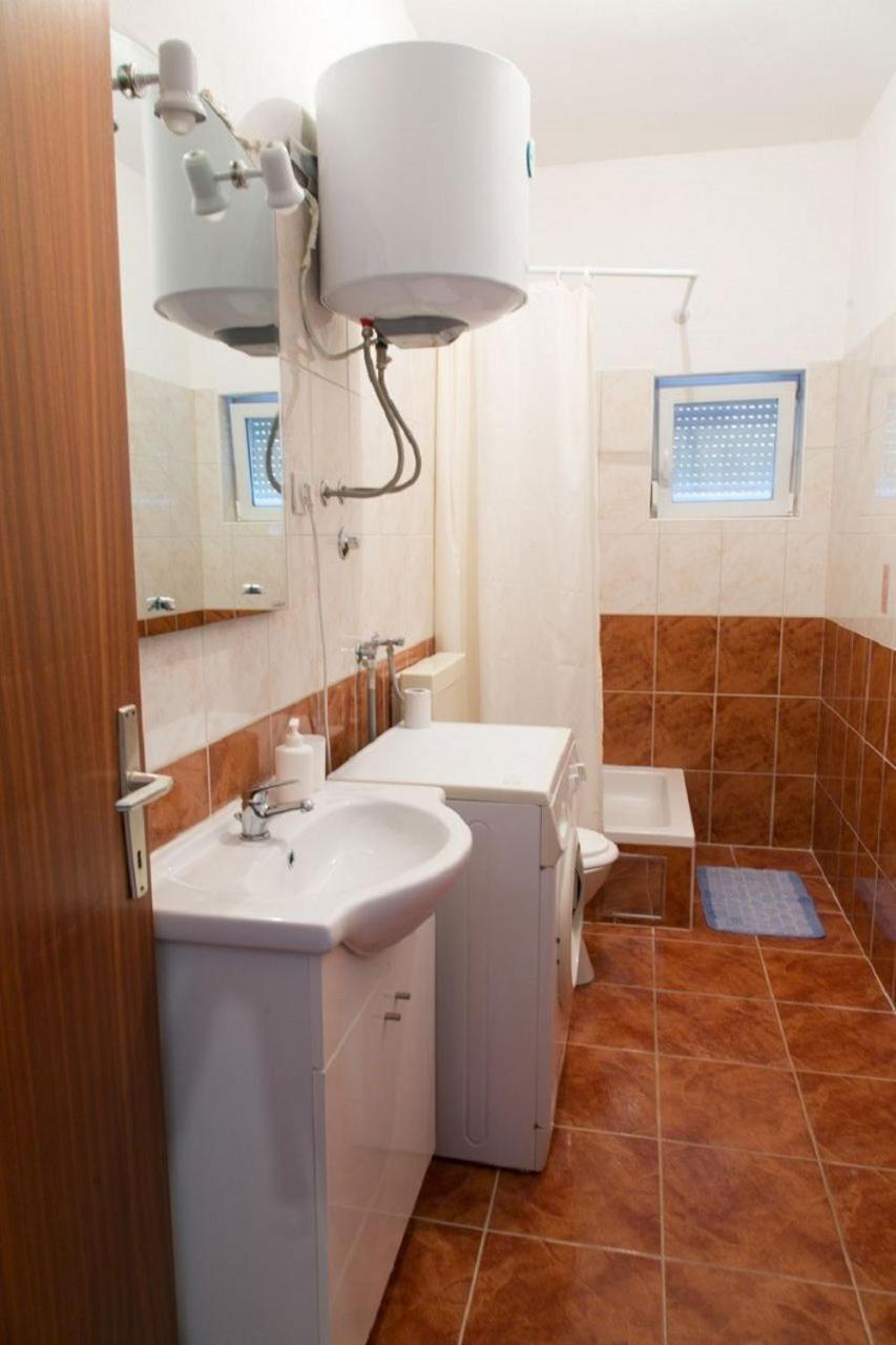Apartments Ivica - 150M From Sea Trogir Kültér fotó